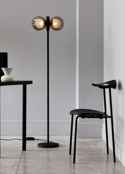 Discus 143 Floor Lamp, Black -Dekoration Verkauf co bankeryd discus 143 floor lamp black 1