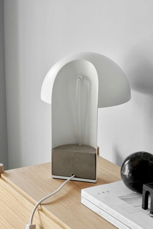 GEJST Leery Tischlampe Weiß -Dekoration Verkauf gejst leery table lamp white 3