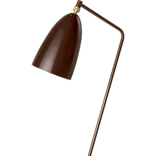 Gubi Gräshoppa Stehlampe, Walnussfarben -Dekoration Verkauf gubi grashoppa floor lamp shade walnut bn glossy 1