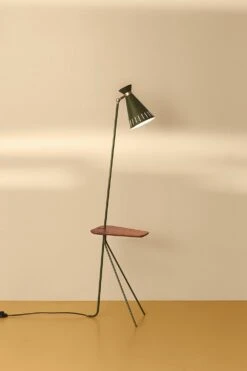 Warm Nordic Cone Floor Lamp With Table, Black Noir -Dekoration Verkauf warm nordic cone floor lamp with table 1